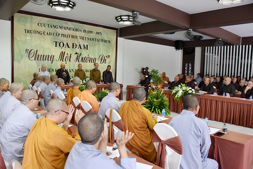 Tọa đàm “Chung một hướng đi”