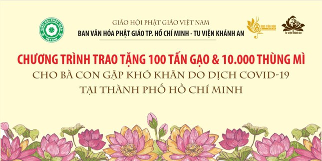 Ban Văn hóa GHPGVN TP.HCM, tu viện Khánh An tặng 100 tấn gạo và 1 vạn thùng mì đến bà con khó khăn