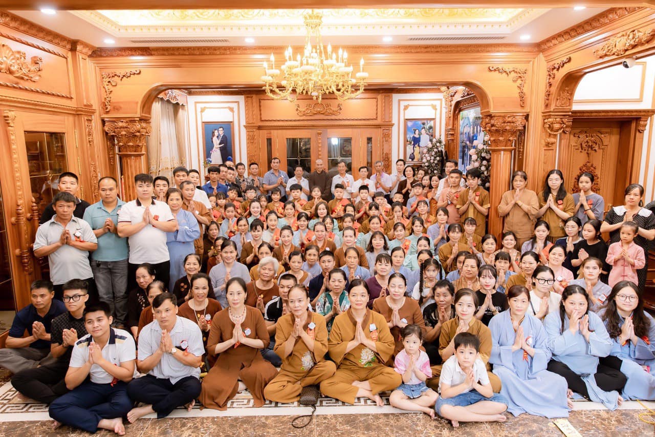 Thầy Trí Chơn thăm và thuyết giảng tại đạo tràng Tâm Hằng - Ninh Bình