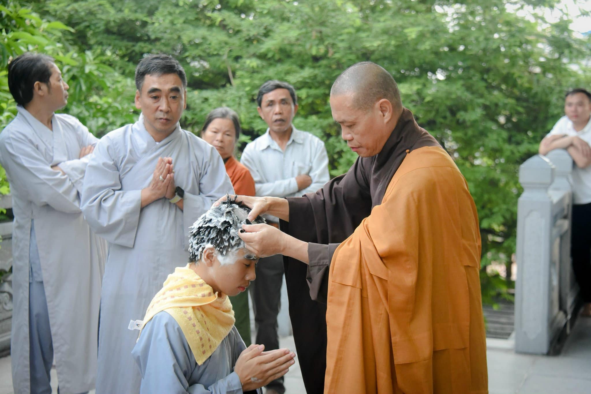 KHÔNG DÍNH MẮC