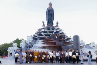 khao-sat-kdl-van-hoa-nui-ba-tay-ninh-chuan-bi-don-tiep-dai-bieu-quoc-te-tham-quan-va-thap-nen-cau-nguyen-hoa-binh-trong-dip-le-vesak-pl-2569