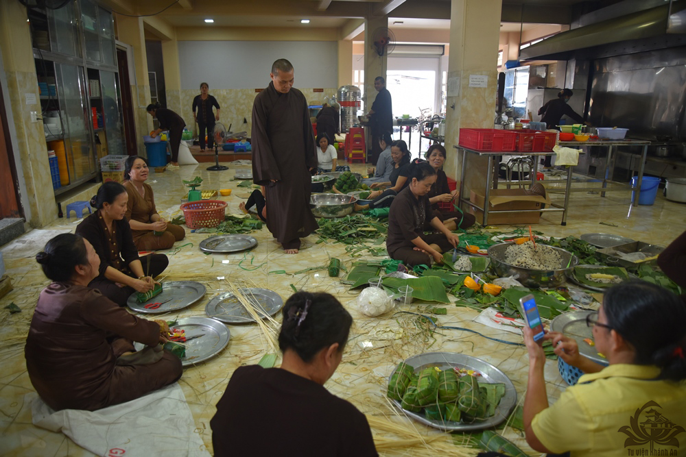 XUÂN TRONG TỪNG CHIẾC BÁNH