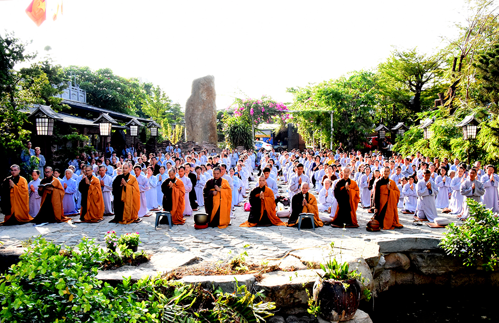 Pháp thoại Khóa tu Sống tỉnh thức lần thứ 36 chủ đề: "Lễ hội trong dòng chảy của Phật giáo”.